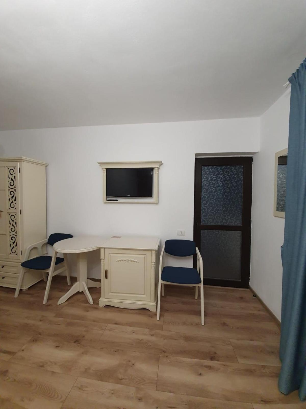 Pensiunea Iasmina Si Pescarul Călimăneşti Zewnętrze zdjęcie